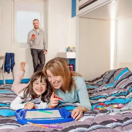 Hotel Hotelf1 Mazarin Les Champarts 2*