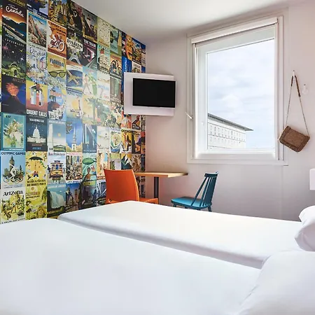 Hotelf1 Mazarin Les Champarts 2*