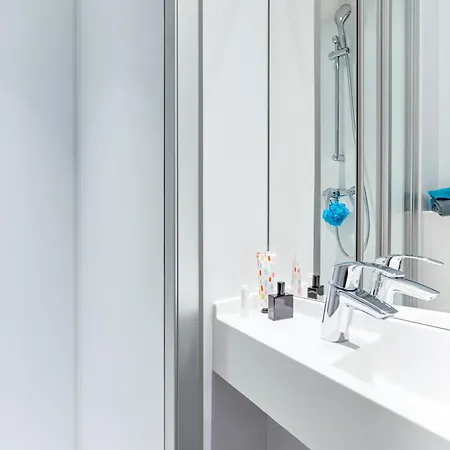 Hotelf1 Mazarin Les Champarts Hotel