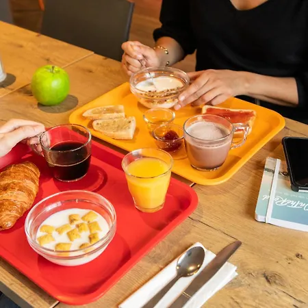 Hotelf1 Mazarin Les Champarts Hotel Chille