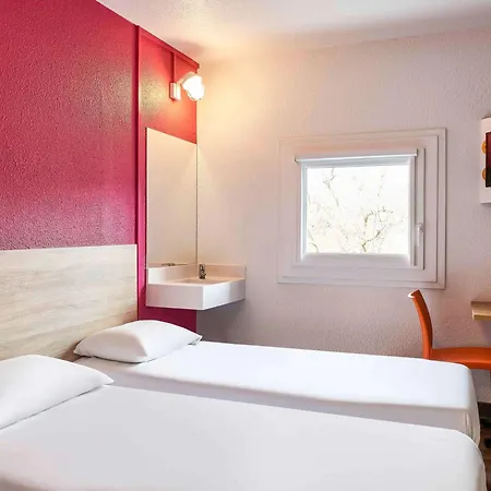 Hotelf1 Mazarin Les Champarts Hotel 2*