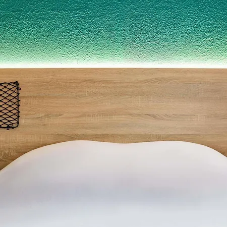 Hotelf1 Mazarin Les Champarts 2* Chille