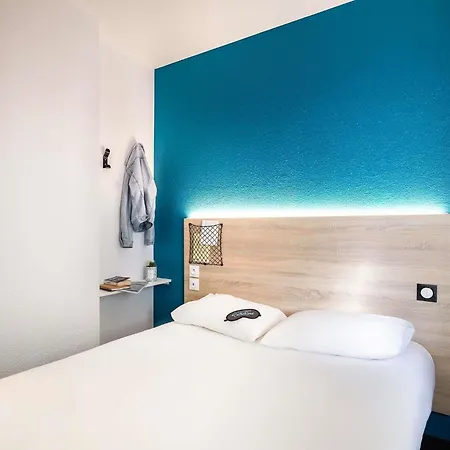 Otel Hotelf1 Mazarin Les Champarts