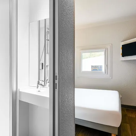 Hotel Hotelf1 Mazarin Les Champarts 2*