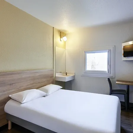 Hotelf1 Mazarin Les Champarts Hotel